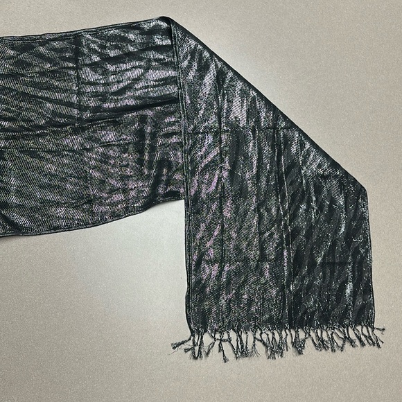 Black an silver shimmering scarf lightweight 70” long excluding fringe - Picture 3 of 4